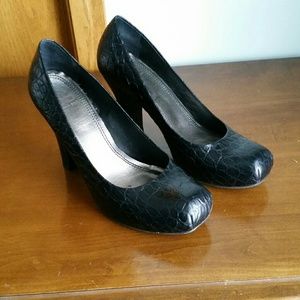 Snakeskin heels square toe heels black chunky heel